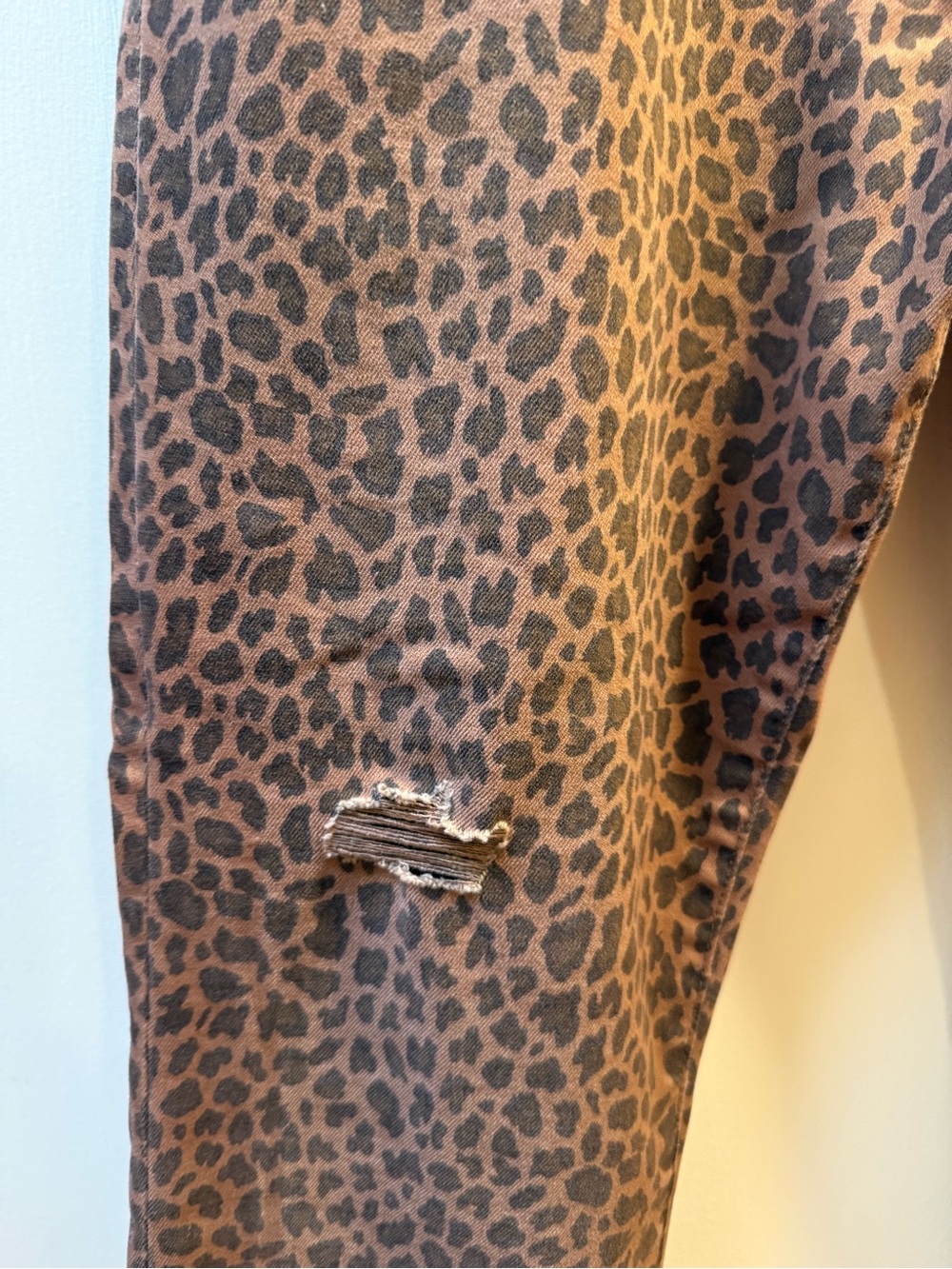 Kut from the Kloth New York Women’s Brown Leopard Print Ankle Jeans - NWT - Picture 6 of 10